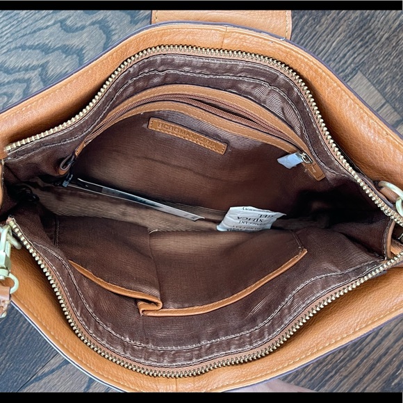 NWT BCBGMAXAZRIA Halena shoulder bag - Picture 4 of 7